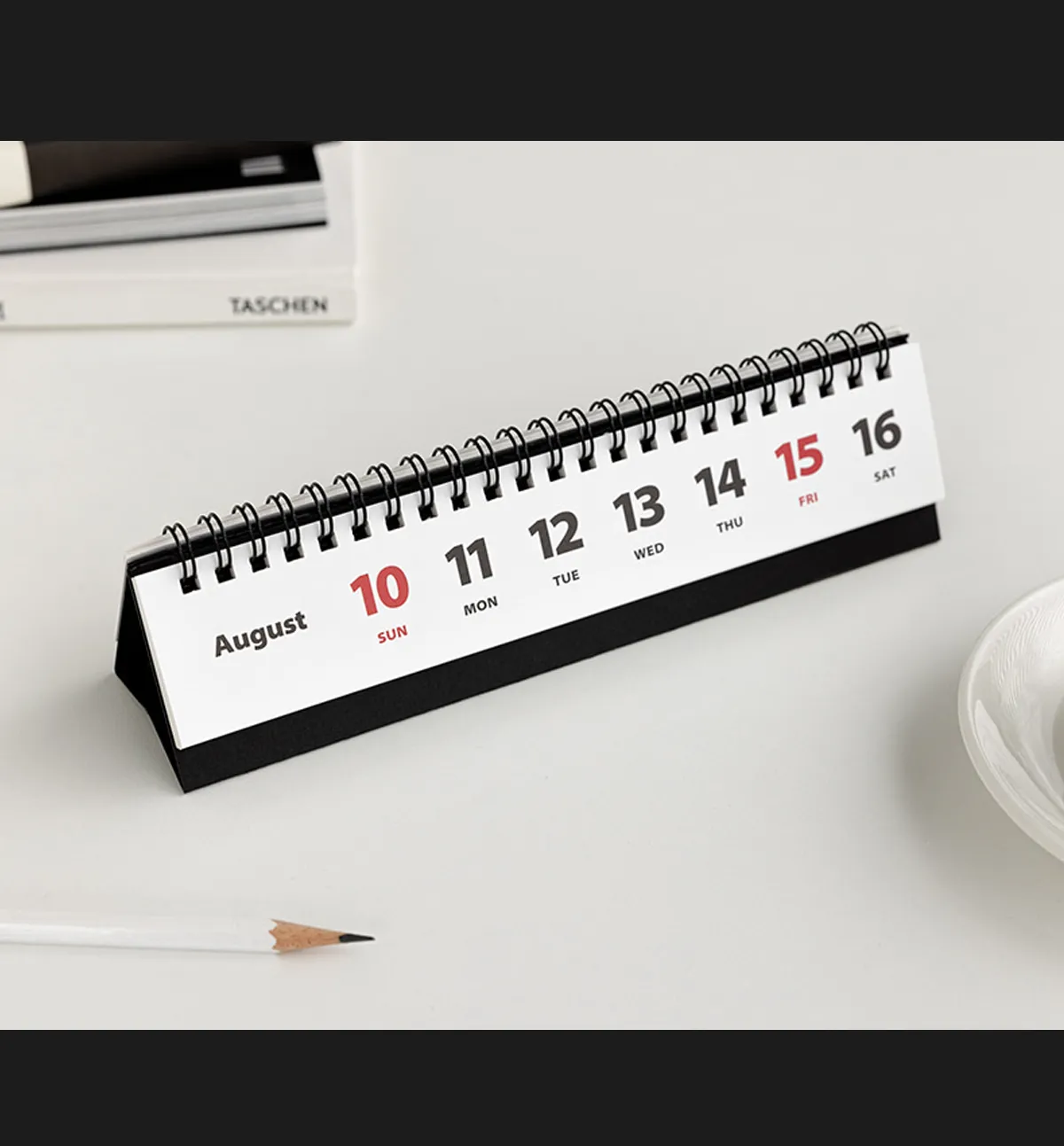 2025 Life & Pieces Weekly Desk Calendar