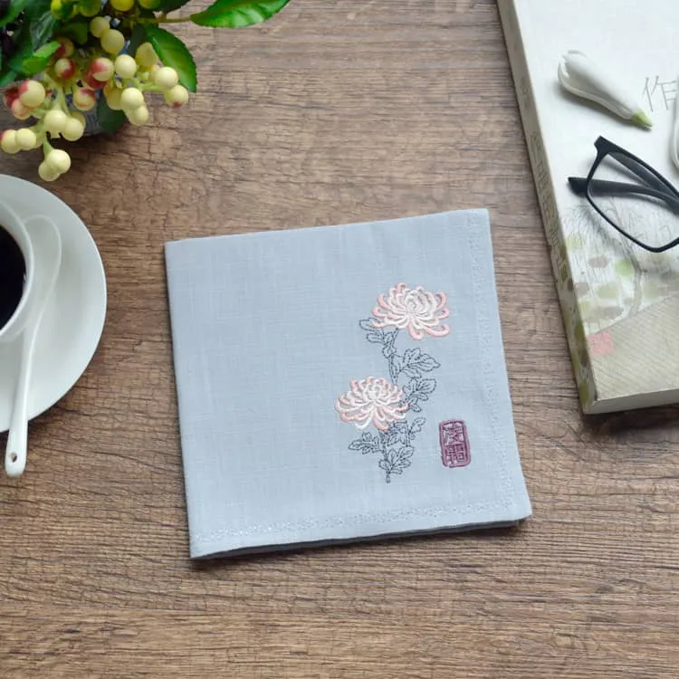 Chinese Handkerchief with the Embroidered Pattern of Chrysanthemum (Customizable)