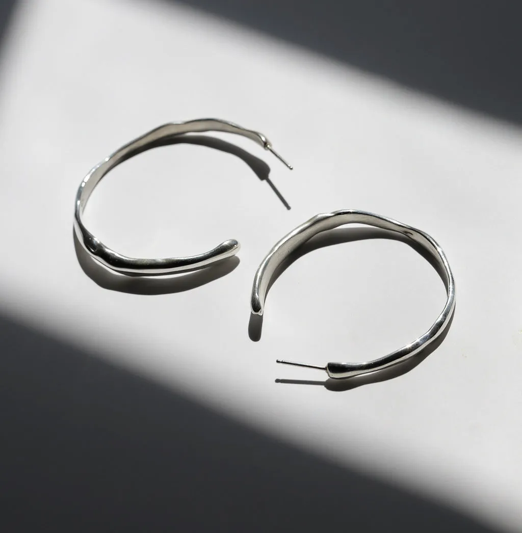 Curve Hoop Earrings